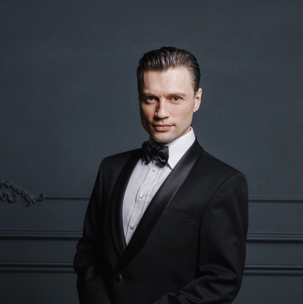 Денис Апполонин